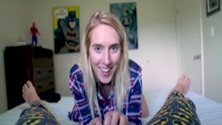 cadence luxx in convince my step stepsis to slurp my hard cock