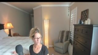 cougar camgirl jess ryan provides an honest tool rating 4 hellishm jessryan.manyvids.com