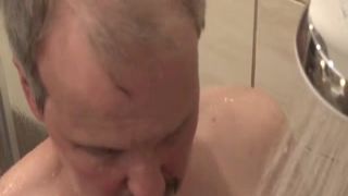 aroused niece finds her uncle in the bathroom sex and rails him throbbing