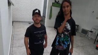 pitoco arrived next to the nymphet and needs to put the iron in