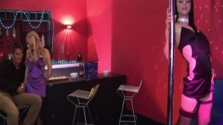 Grabbed blonde Darryl Hanah obtains her pussy rammed by one kinky driver