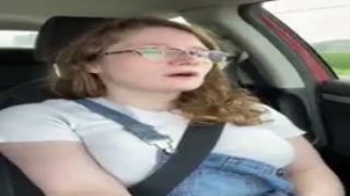 nerdy country hottie rubs herself in her car