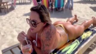 i did a photo shoot look what happened...